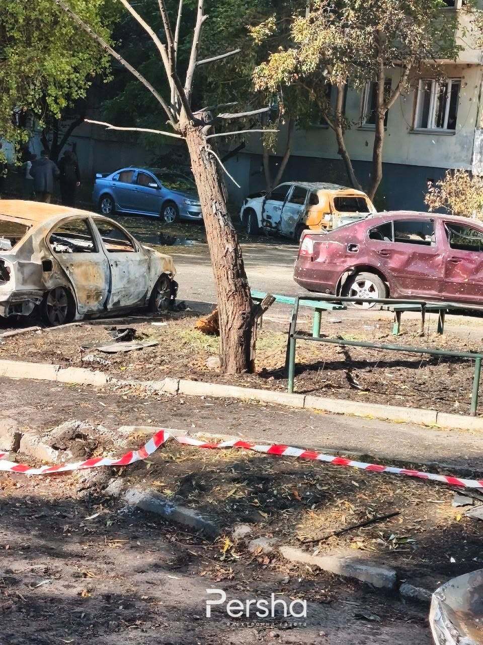 Атака на Кропивницький 14 жовтня люди розбирають завали Перша електронна газета (31)