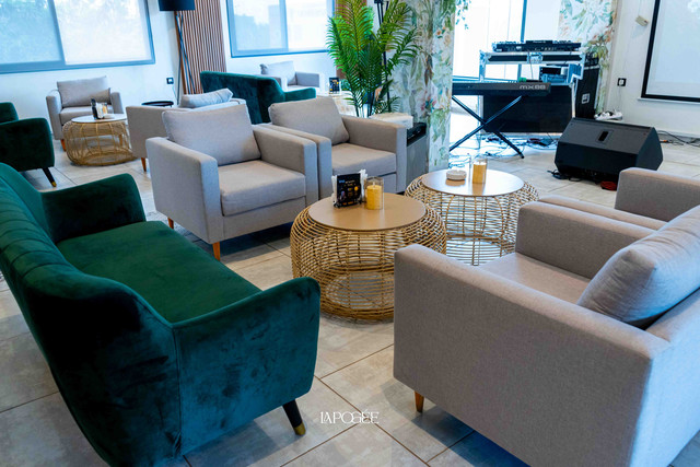 Lounge Bar