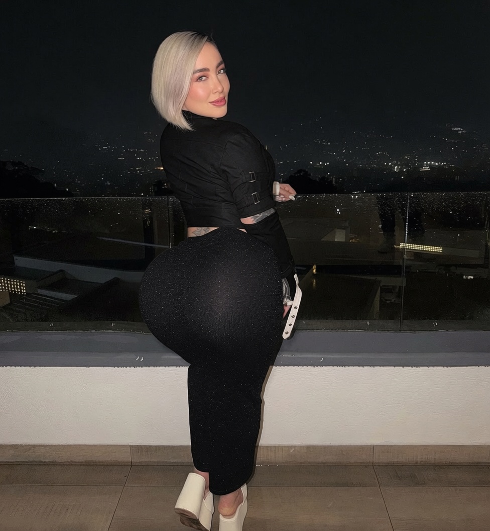  Veronica Obando 