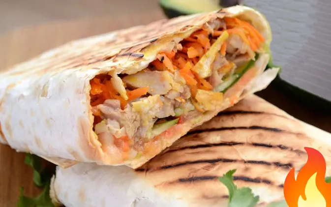 Фото Домашняя шаурма с курицей