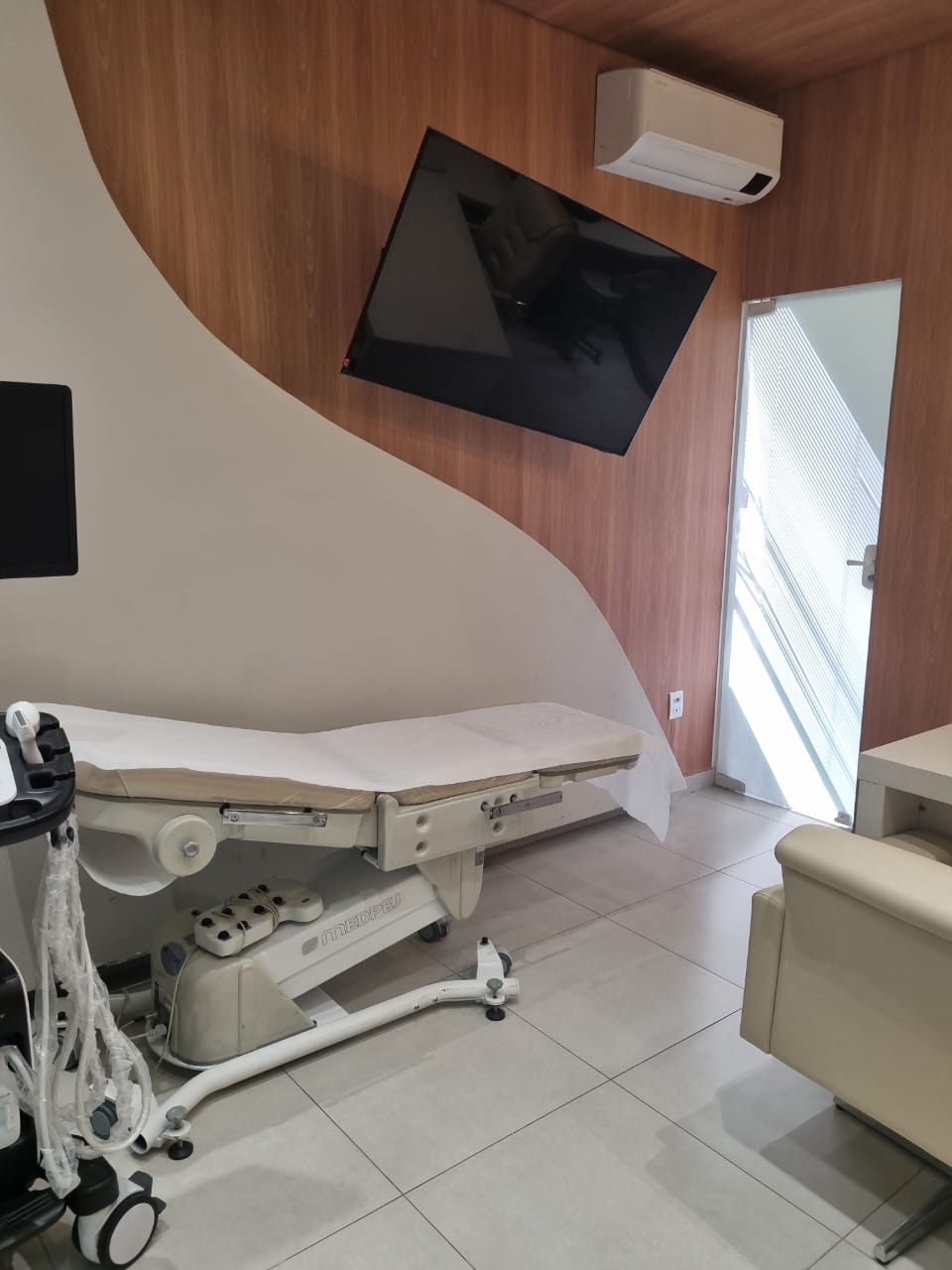 Equipamentos de cardiologia e ultrassonografia