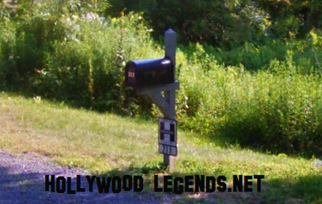 deniro mailbox.png