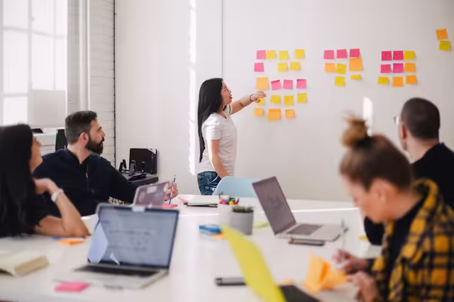 Building Content That Converts Cold Visitors into High-Paying Leads