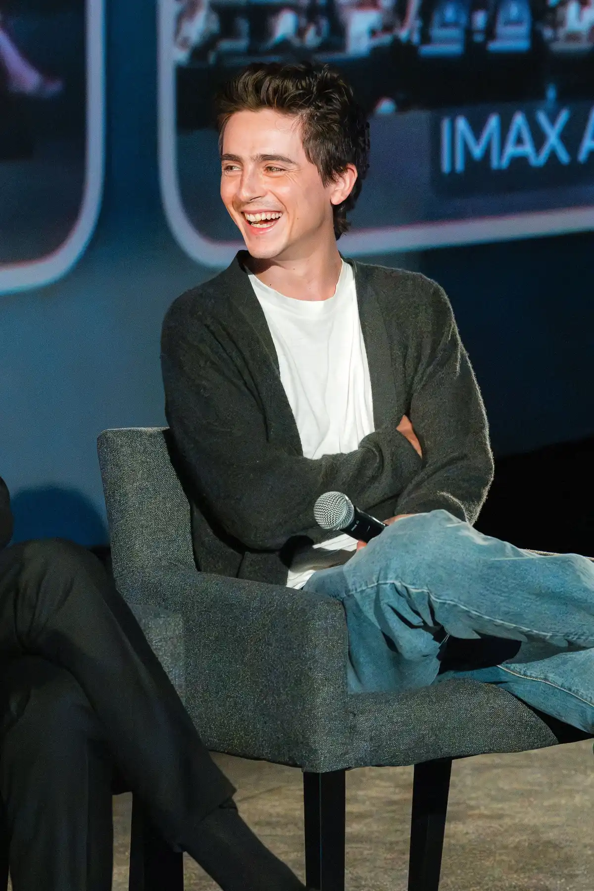 Părul à la Timothée Chalamet: Coafura verii care a cucerit lumea
