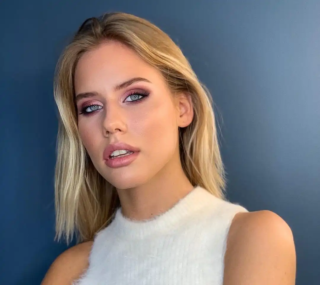 Alina Efimova Wallpapers Insta Fit Bio (15)