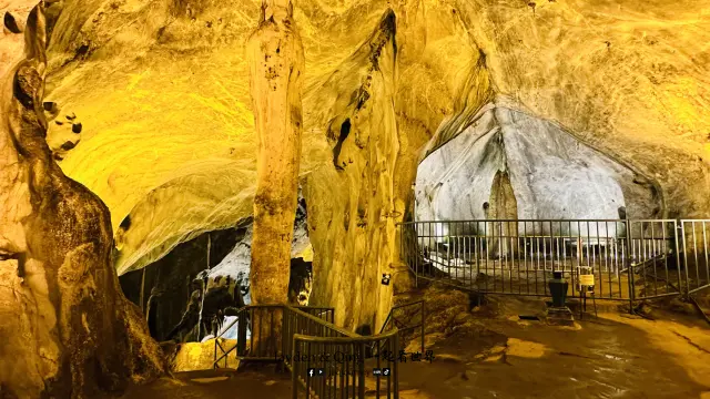 Ramayana Cave4.webp