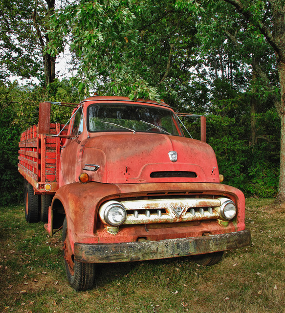 Ford-Stakebed-Dump