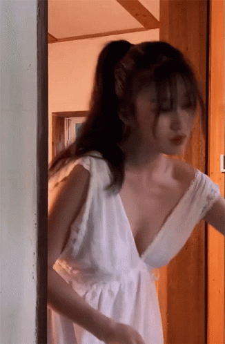 1gxULyi.gif