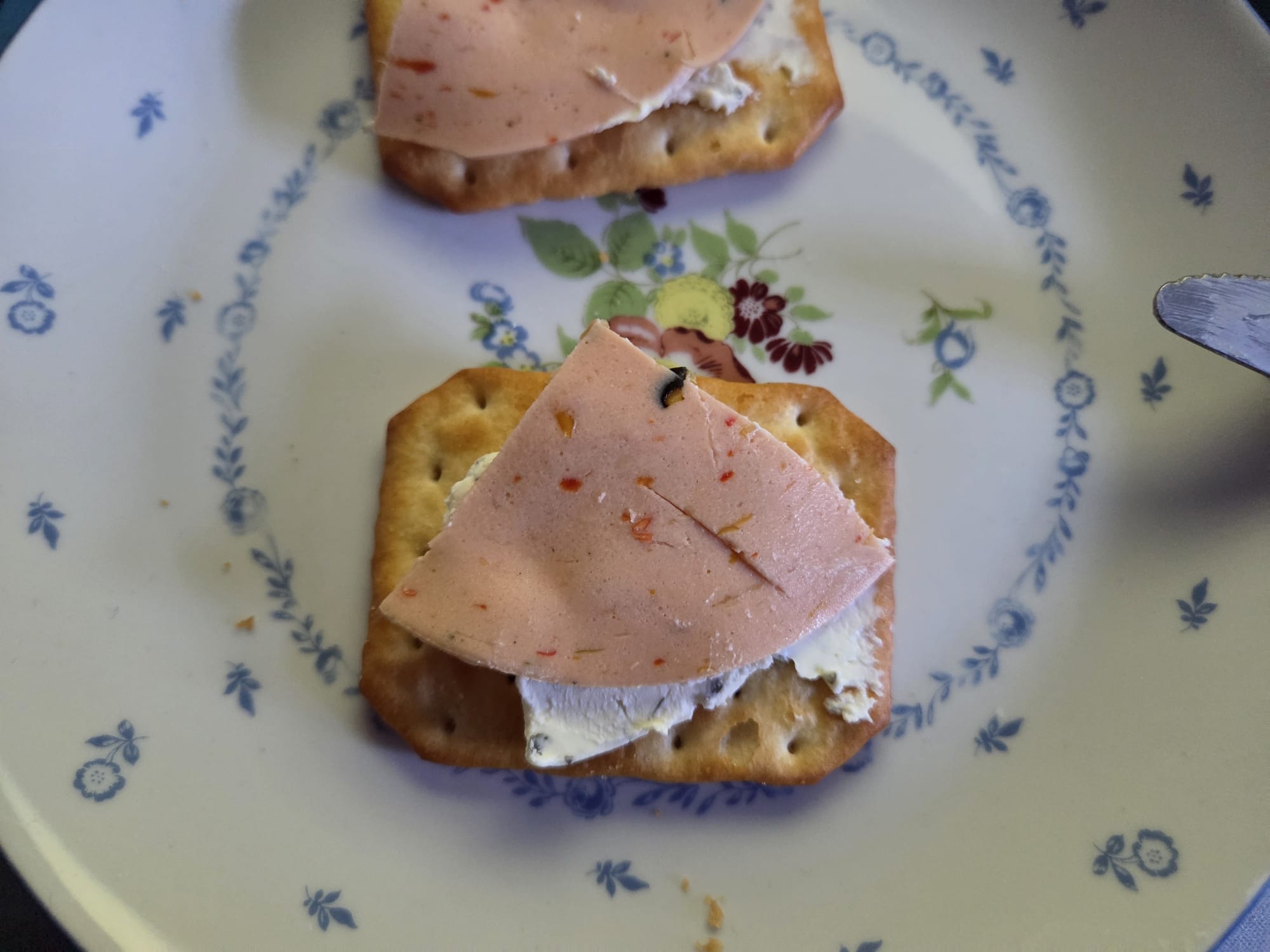 cracker3.jpg