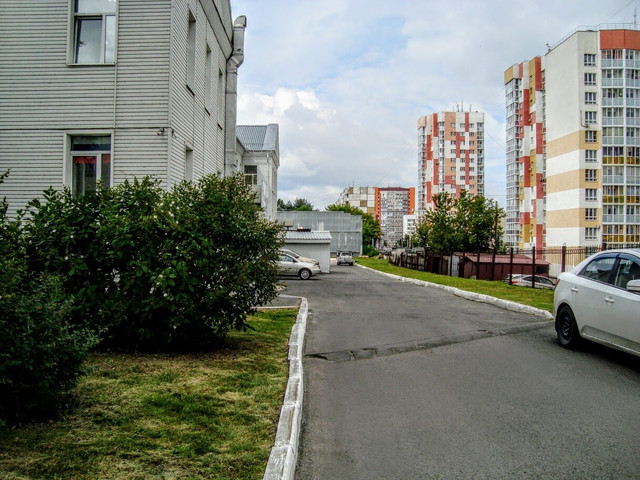i-18