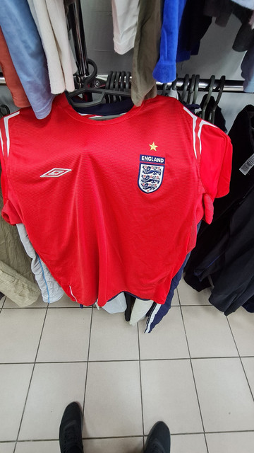 england-04-away8a