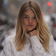 Willow-Hand-2