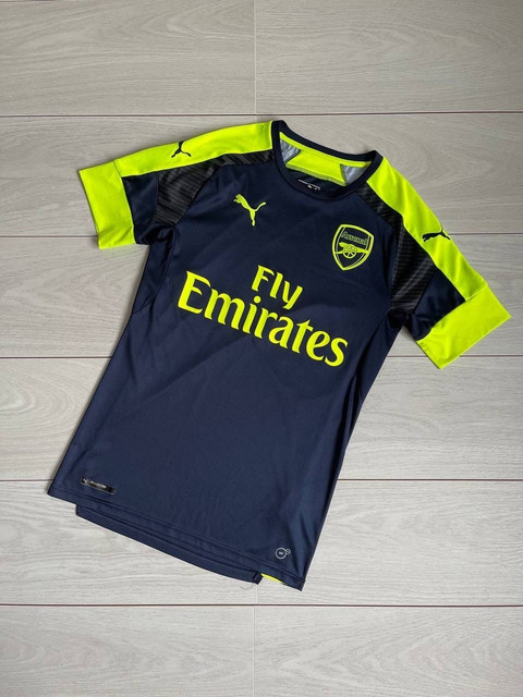 arsenal-16-third1.jpg