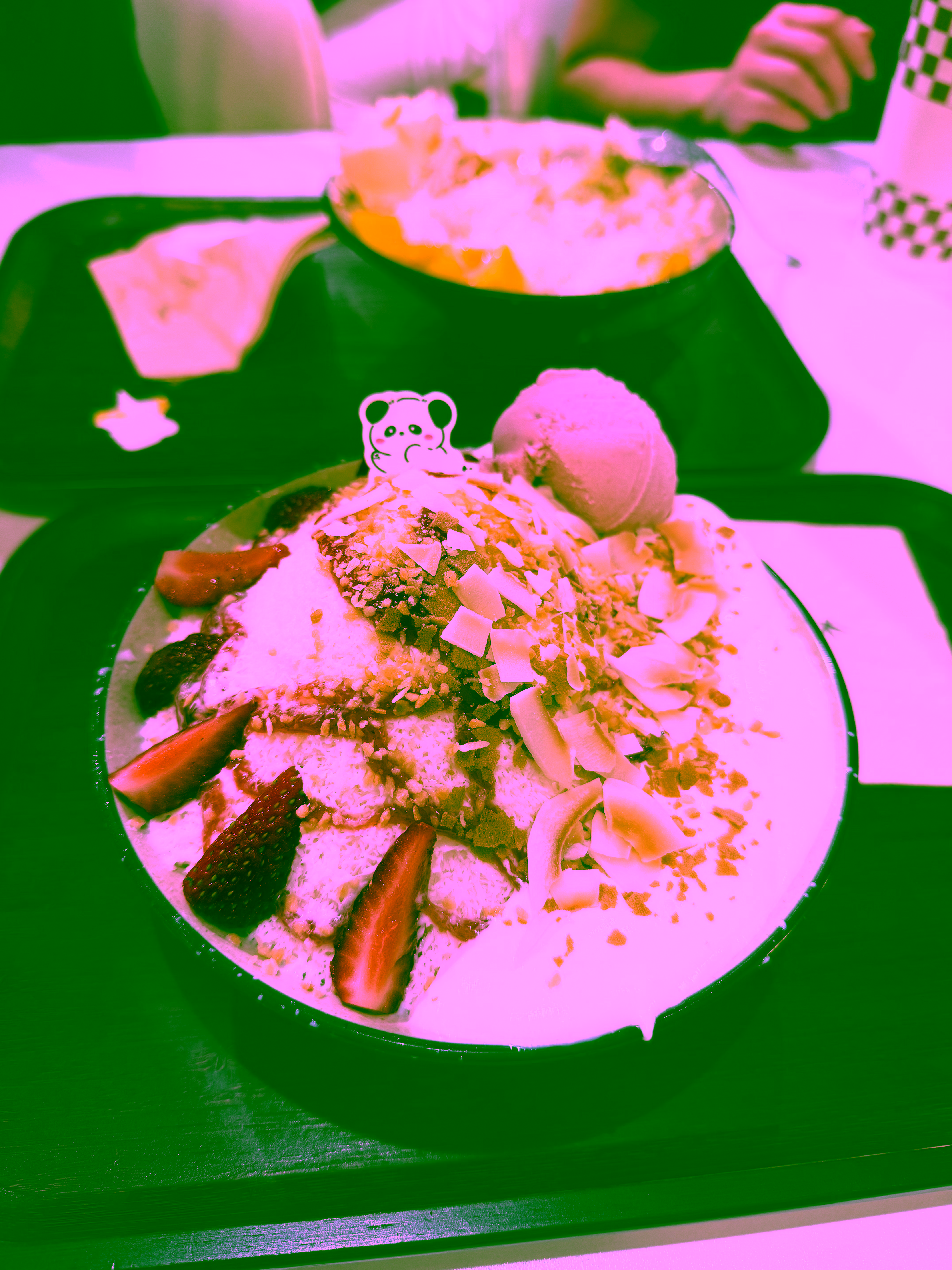 Strawberry bingsu