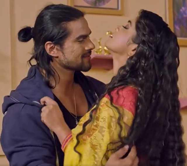 Vidhwa Chachi or bhatije kaa pyaar