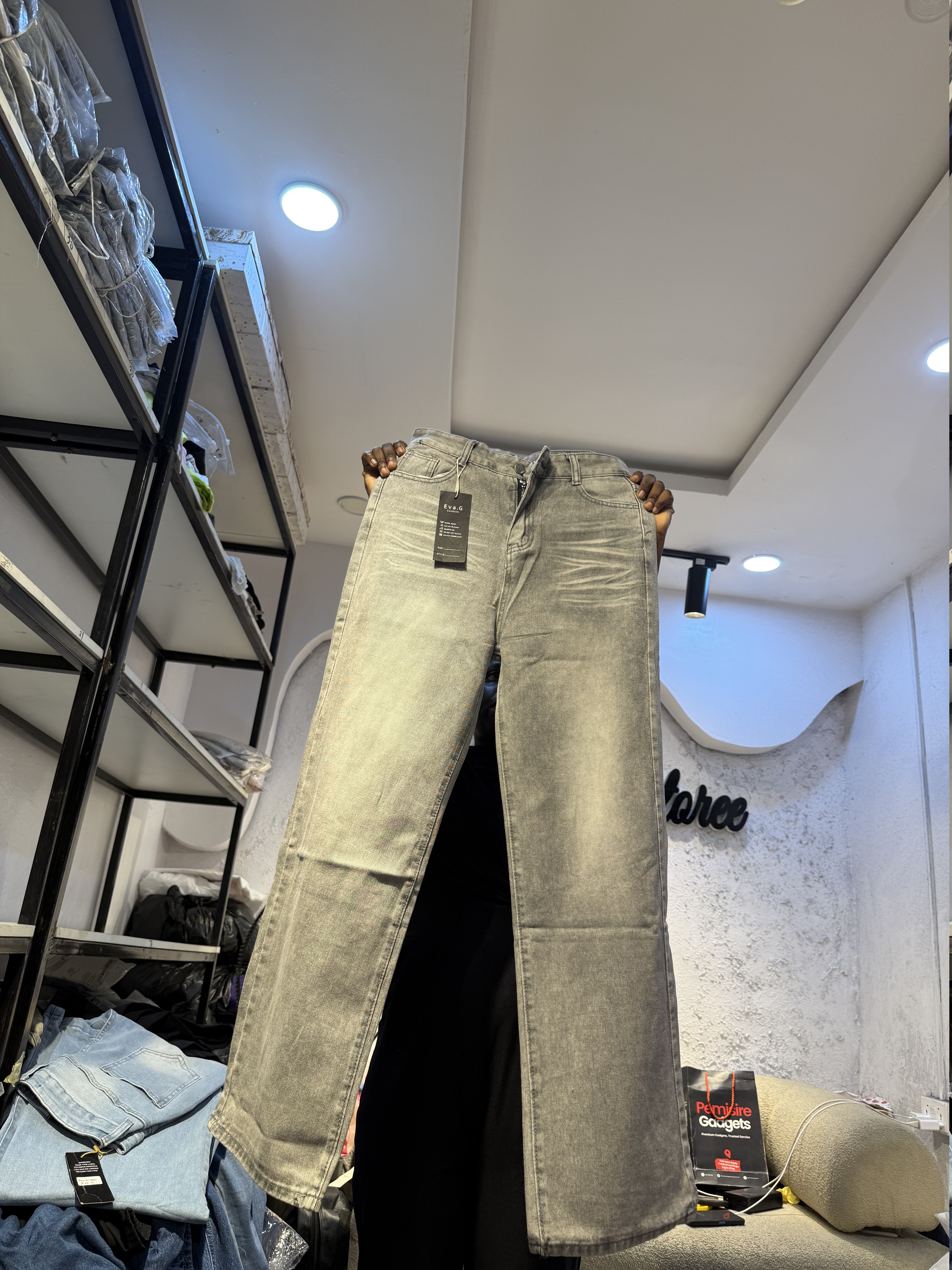 Waist 30