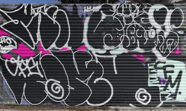 Graffiti artwork by Sumoe