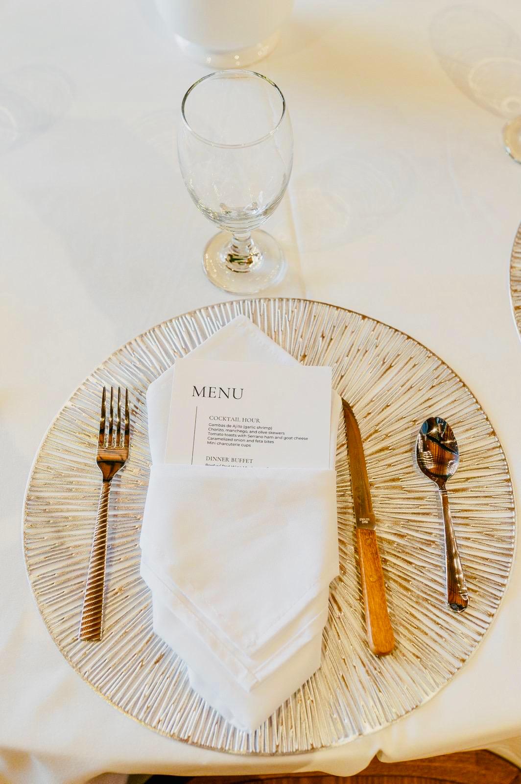 Tables & Linens