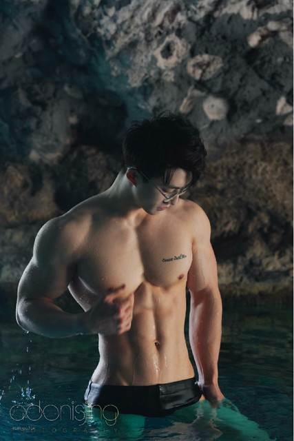 adonis2 1 4.jpg