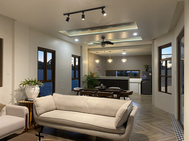 LIVINGROOM