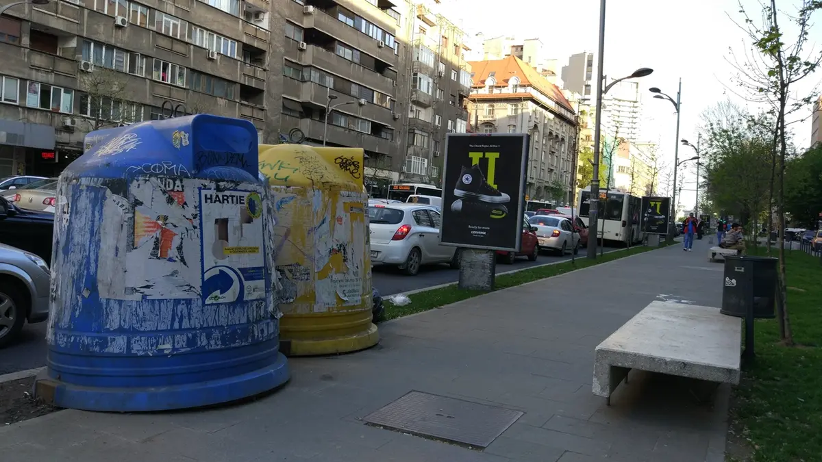 Bucureștiul schimbă macazul: Mașinile de măturat, interzise în trafic la orele de vârf