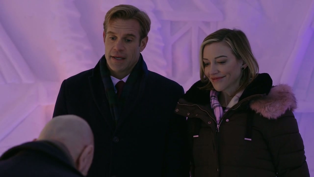 A Royal Christmas Crush Screenshot