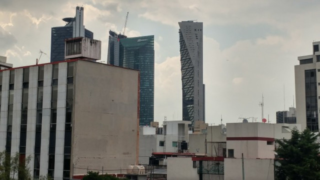 0823181659_HDR