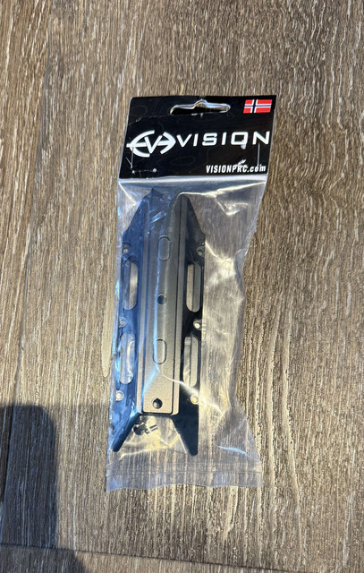 Vision Pro Chassis Komplettpaket mit Gewichten und Night Vision Bridge Ansicht 10