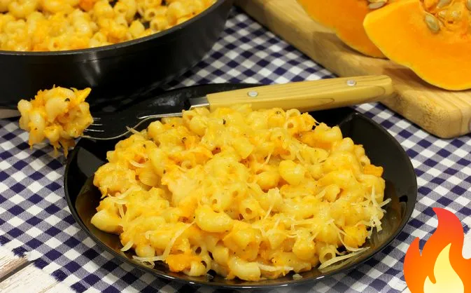 Постер Макароны с тыквой (на сковороде)