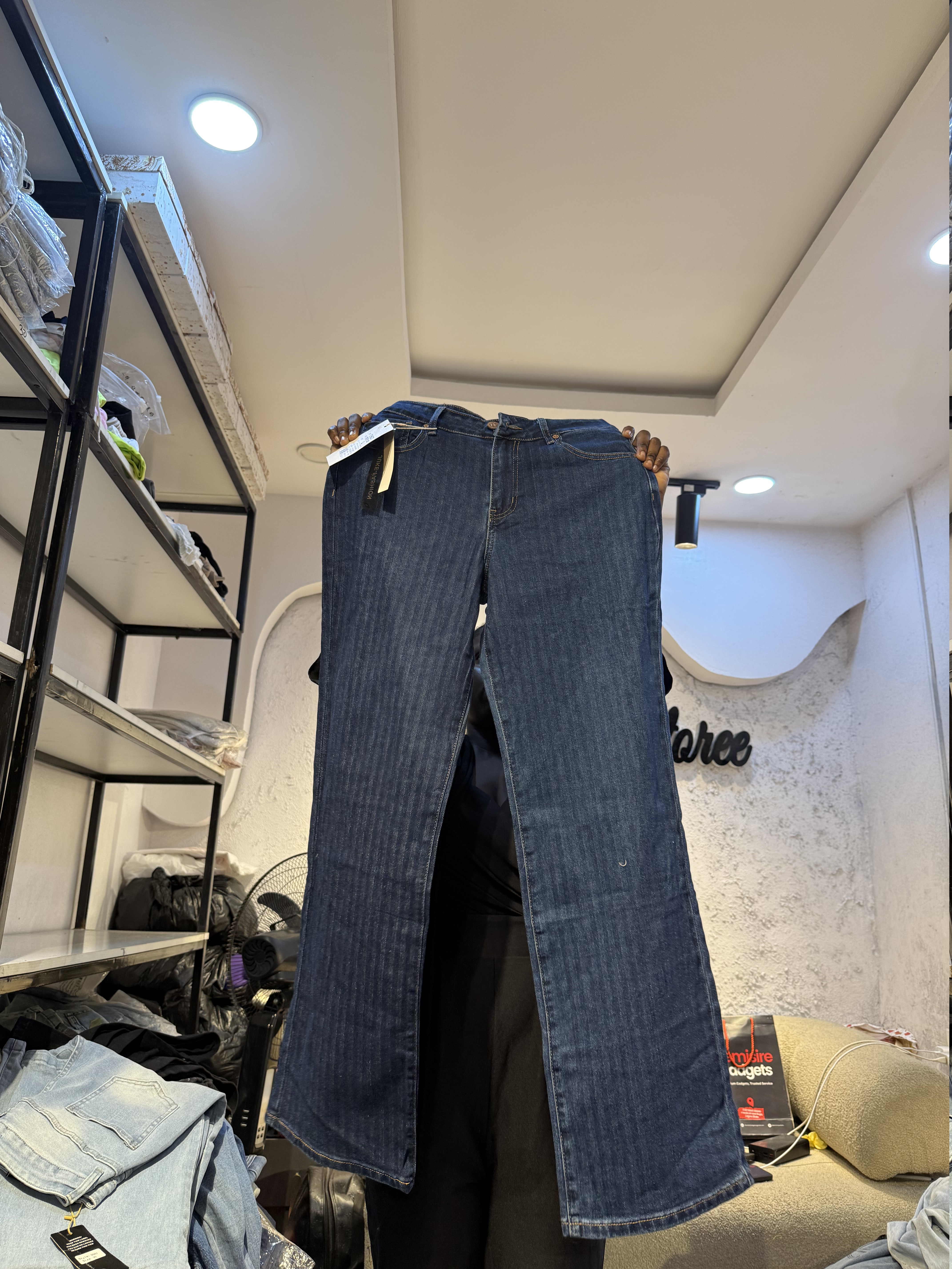 Waist 30