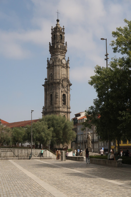 Torre dos Clérigos.jpg