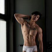Adonis 02 82