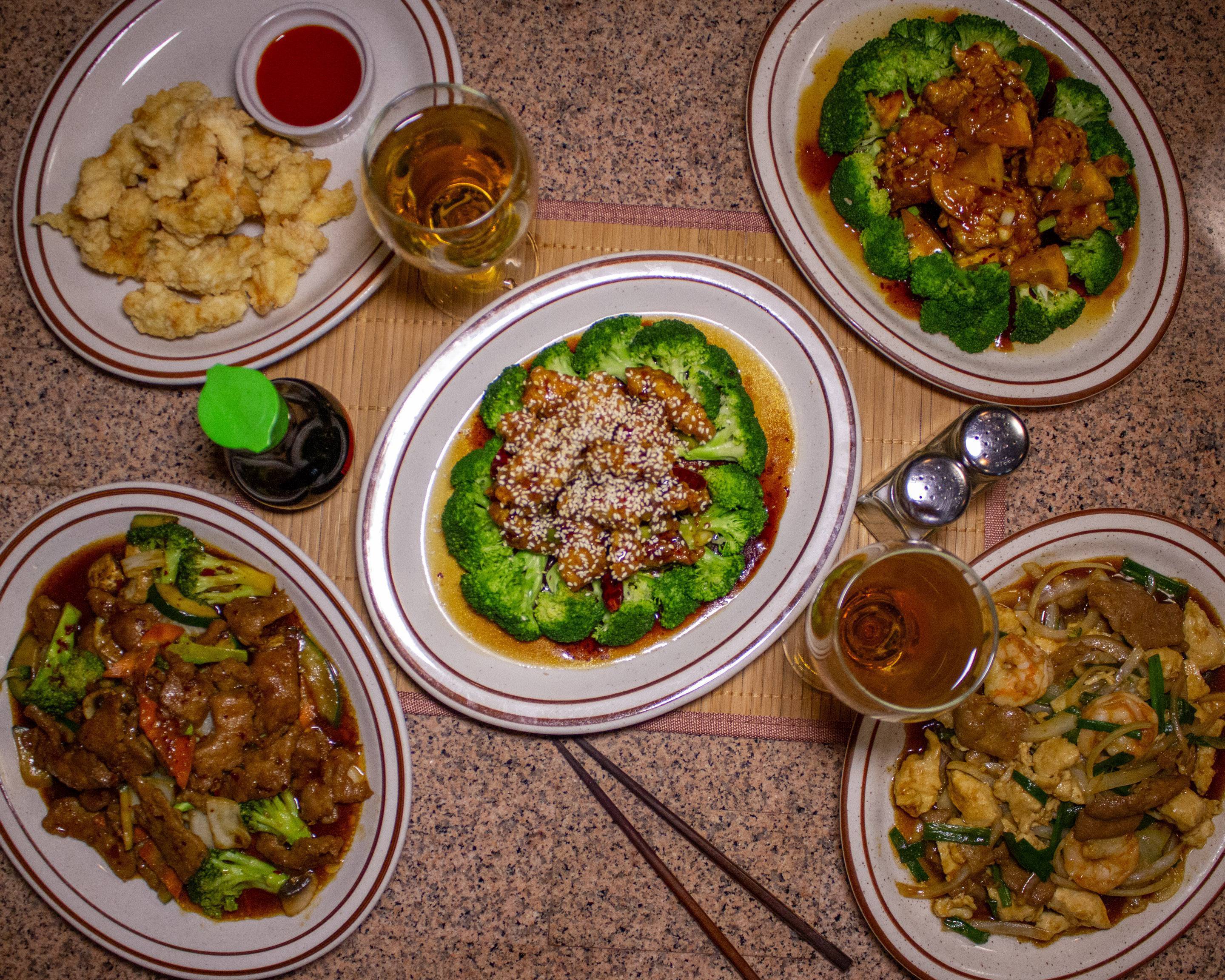 Golden Wok — Family Dinner for 4 with Spring Rolls
