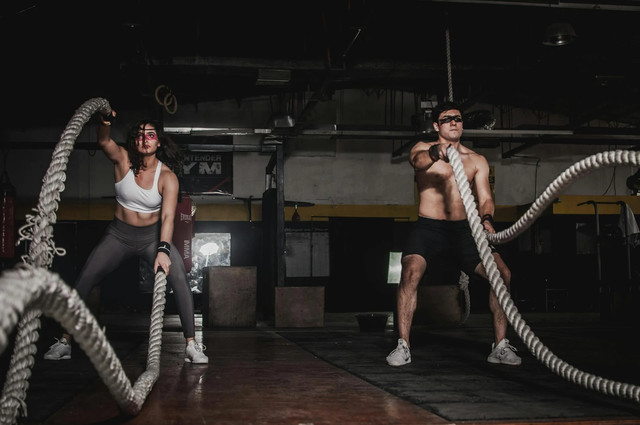 Willst du endlich dein Bauchfett verlieren und deine Gesundheit nachhaltig verbessern? Starte deine Fitnessreise noch heute mit einem Personal Training in München – inklusive kostenloser Vorabberatung! Mit meiner POWER-Methode (Progression, Optimierung, Wachstum, Ernährung, Routinen) helfe ich Männern über 35 Jahren dabei, stark, gesund und leistungsfähig zu bleiben – für Beruf, Alltag und Familie. Du hast die Wahl: Trainiere flexibel online oder persönlich vor Ort in München und erreiche schnellere und bessere Ergebnisse. Mein maßgeschneidertes Trainingsprogramm fokussiert sich auf Muskelaufbau, Kraftaufbau, Fettabbau und eine spürbare Steigerung deiner Leistungsfähigkeit. Perfekt für dich, wenn du beruflich stark eingespannt bist und trotzdem nicht auf deine Gesundheit verzichten willst. Besuchen: https://muenchenpersonaltraining.com/