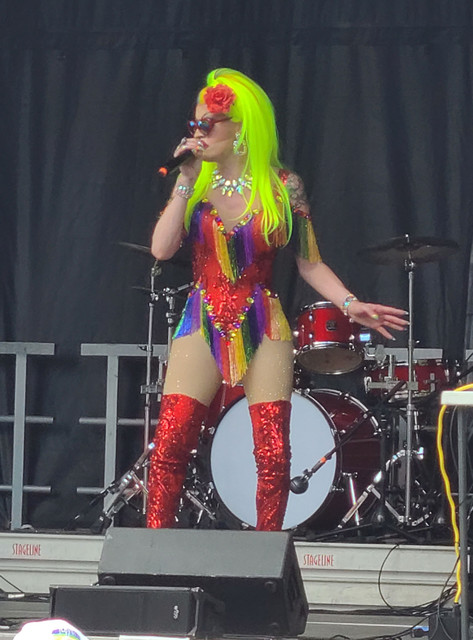 main-queen