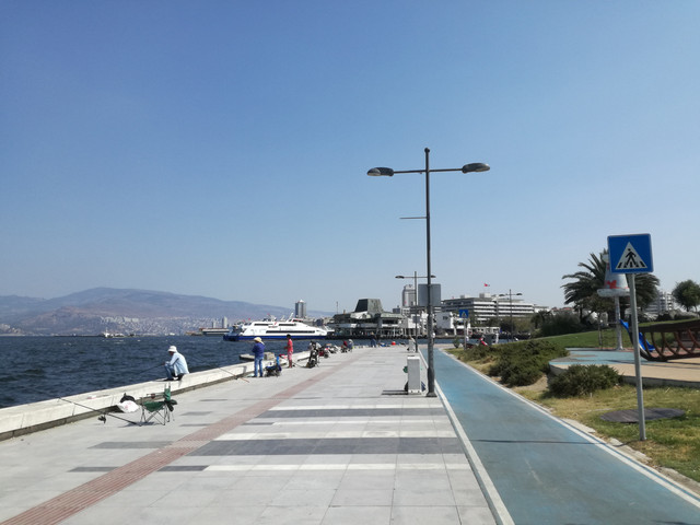 izmir10.jpg