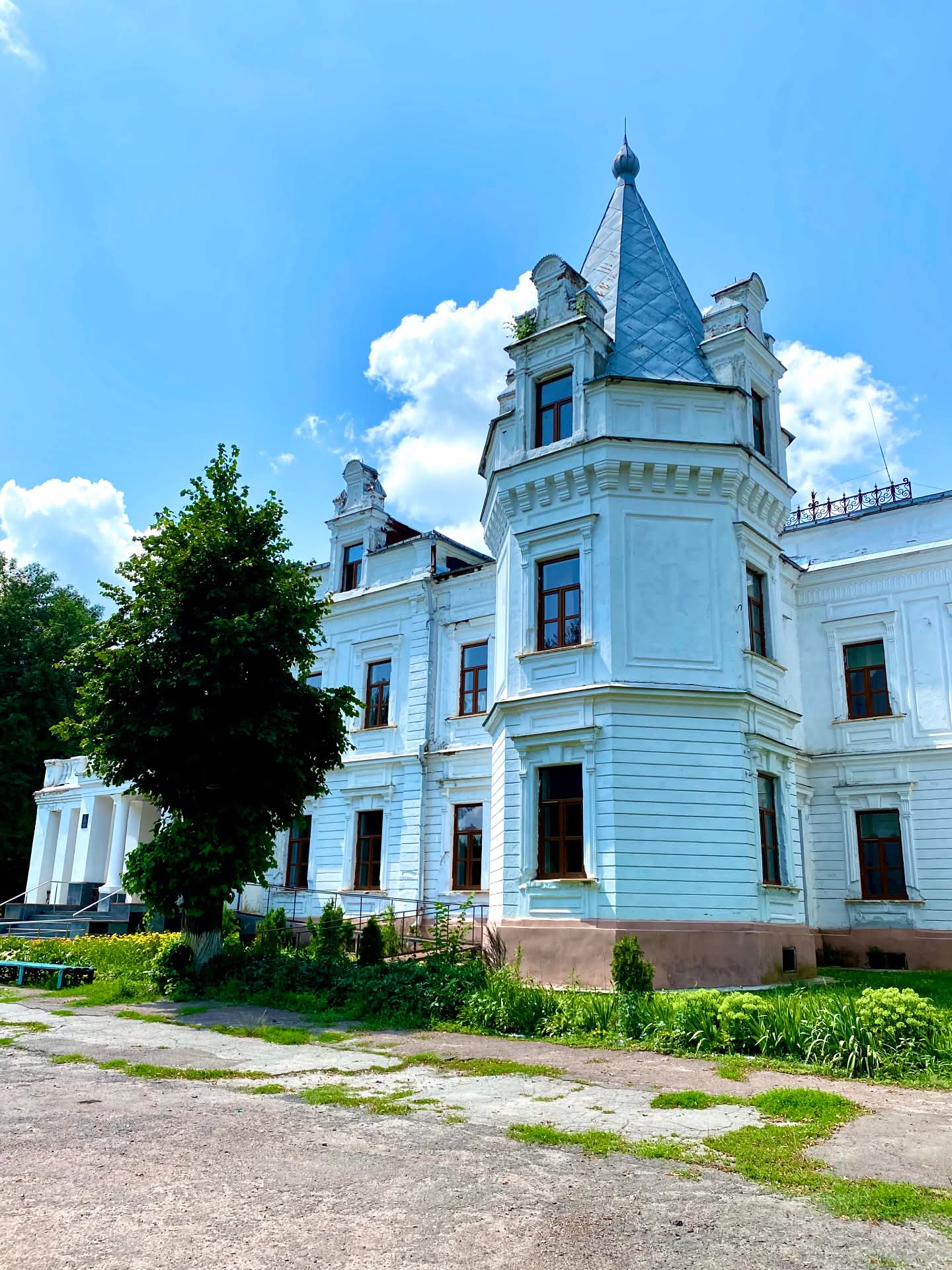 Палаци Житомирщини: перевірений маршрут відвідин відомих памʼяток