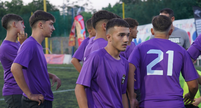 ΜΕ ΤΟ ΔΕΞΙ Η REAL NENITA – ΝΙΚΗ ΕΠΙ ΤΩΝ FOOTBALLERS ΣΤΗΝ ΠΡΕΜΙΕΡΑ ΤΟΥ CHIOS SOCCA LEAGUE