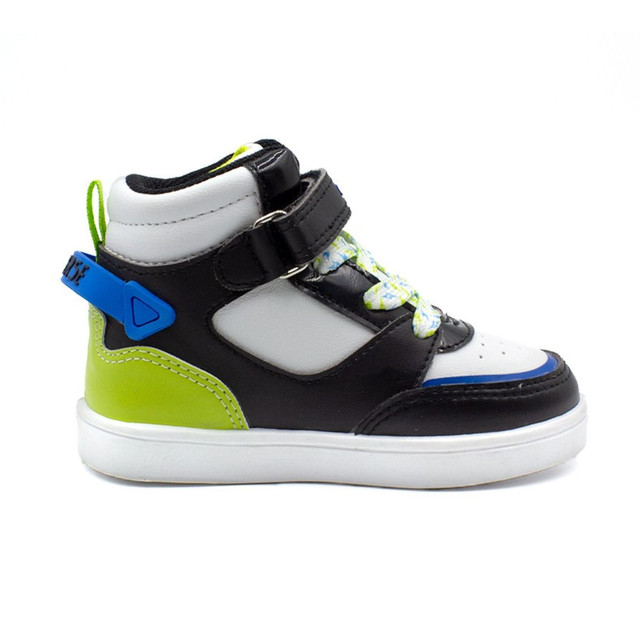 UGALDA-III-VERDE-NEGRO-LATERIAL.jpg