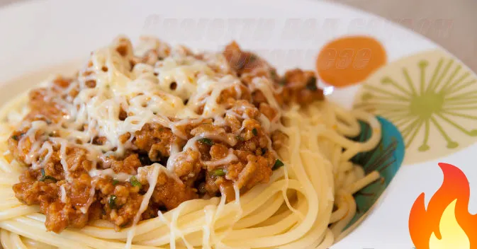 Постер Спагетти под соусом "А-ля болоньезе"