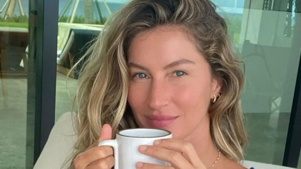 Gisele Bundchen Dares in Tiny Miu Miu Coat