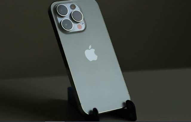 Apple-Service-Pearl-Qatar