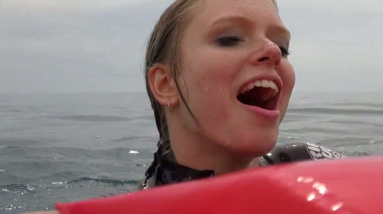Open Water 3 Cage Dive Screenshot