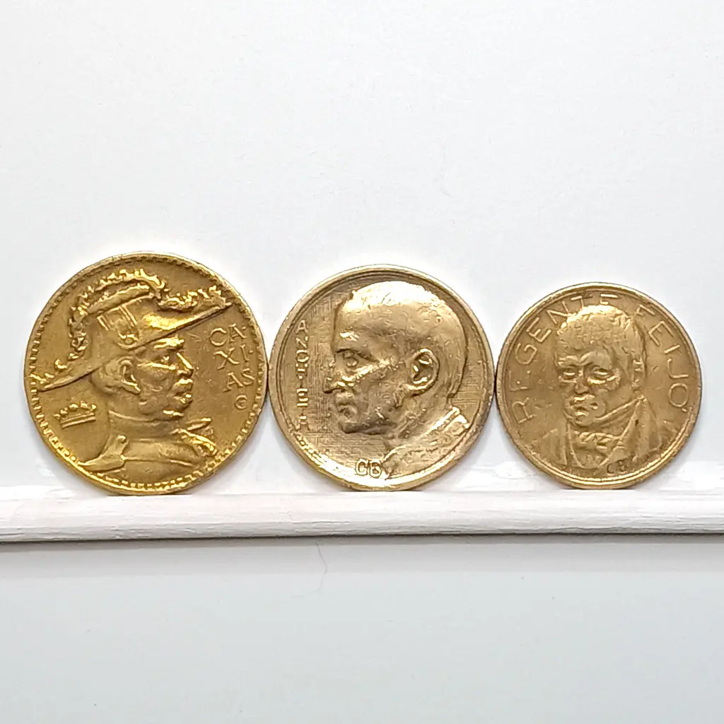 Conjunto com 3 moedas da Série Brasileiros Ilustres de 1938 – 2.000 1.000 e 500 Réis. - Foto 2