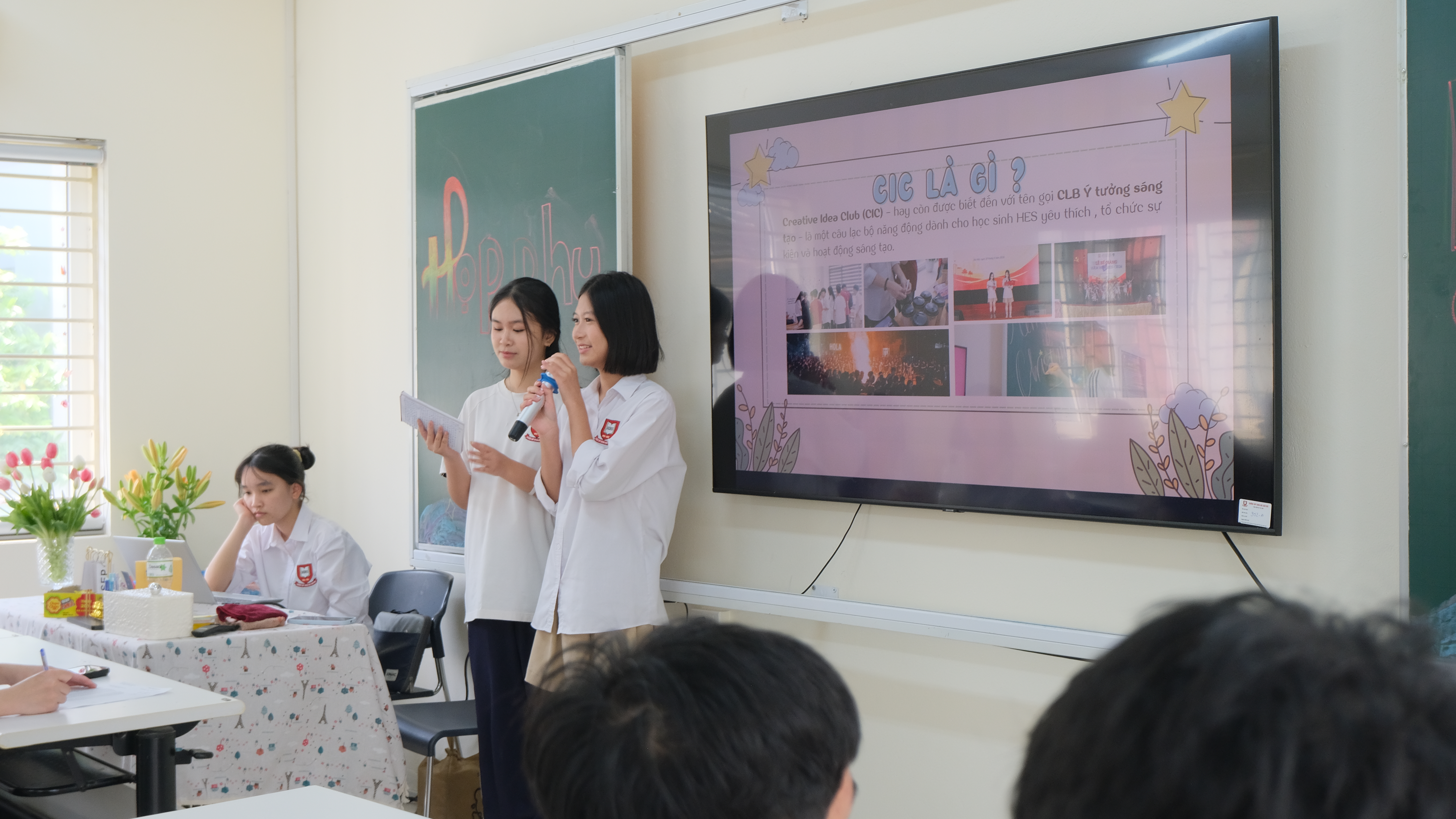Sinh hoạt câu lạc bộ HES 8
