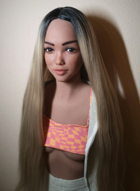 underboob