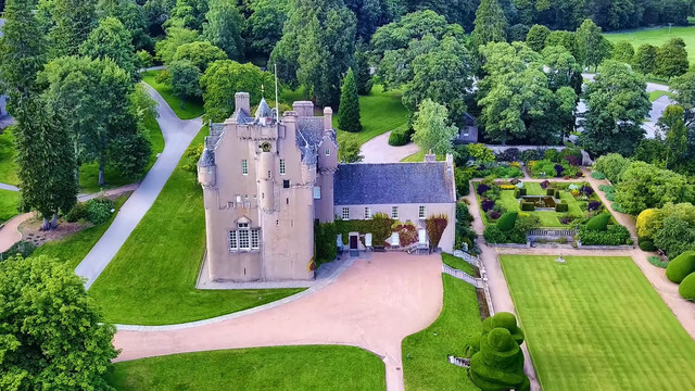 Crathes-Castle-09