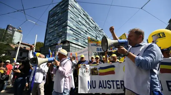 Legea salarizării: între proteste, acuzații și spectrul retrogradării economice