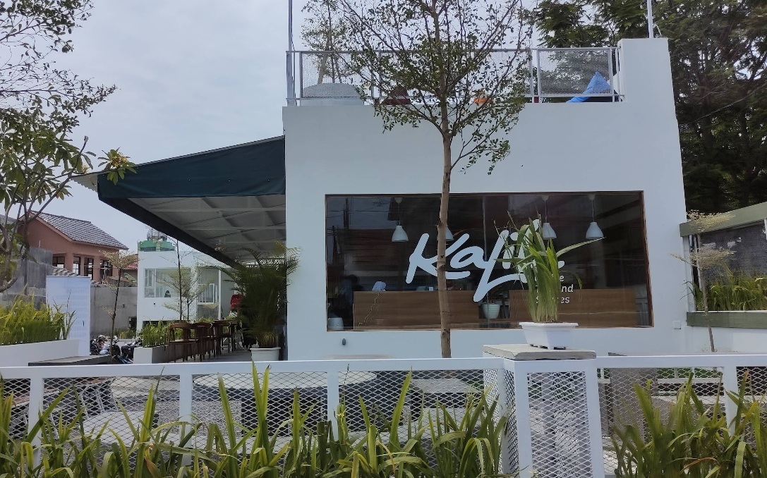 Kalih Signature Coffee and Eatery Tegal