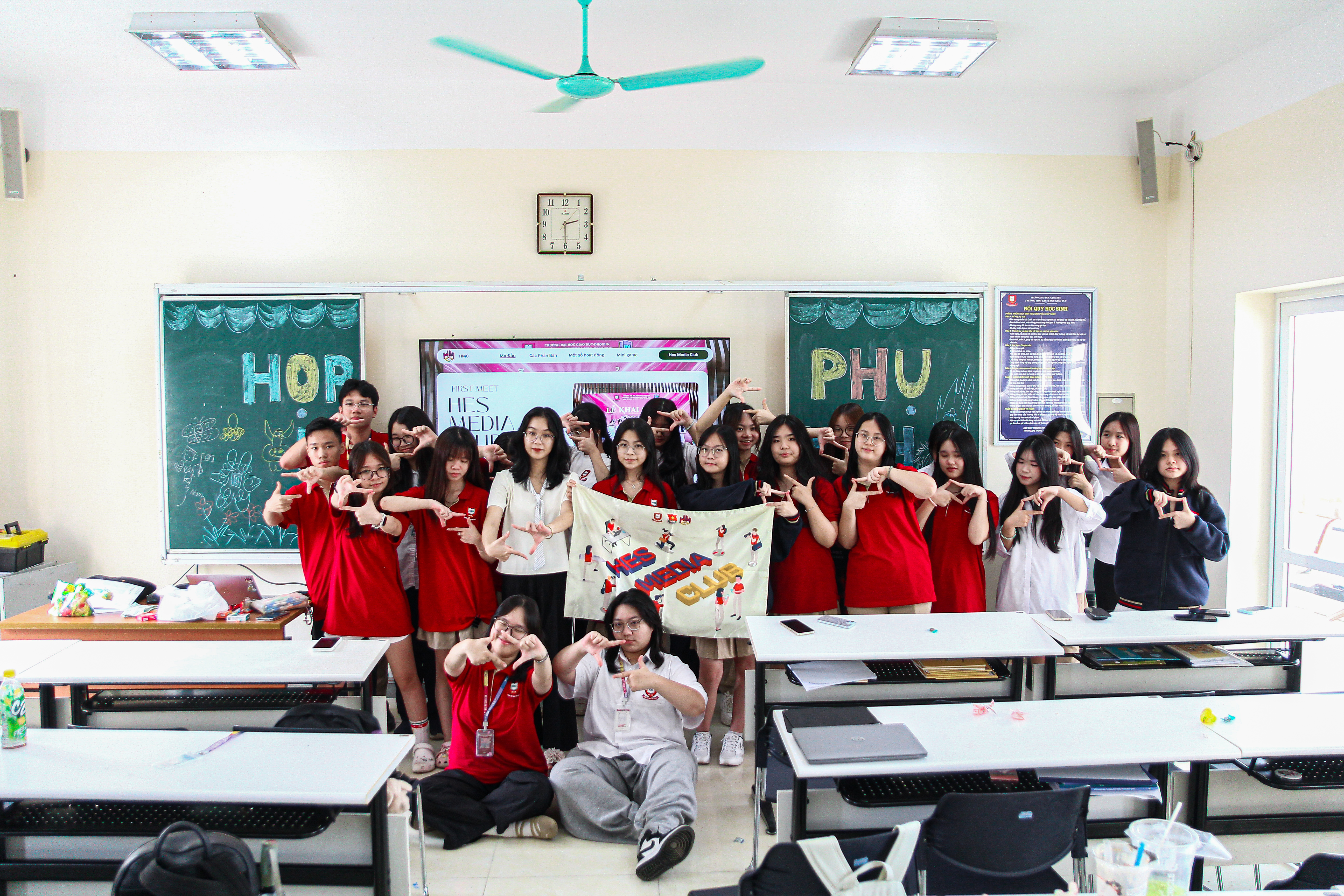 Sinh hoạt câu lạc bộ HES 16